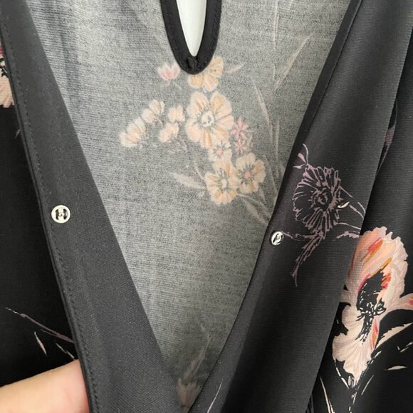 GORGEOUS NWT: Maurices black floral jumpsuit XXL Flattering V Neck Pockets - Picture 5 of 7